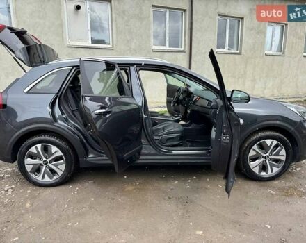 Киа Niro 2019 в Дрогобыче на Automoto.ua Серый Киа Niro, объемом двигателя 0 л и пробегом 139 тыс. км за 17777 $, фото 22 на Automoto.ua