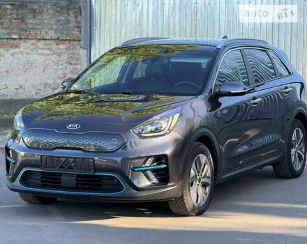 Сірий Кіа Niro, об'ємом двигуна 0 л та пробігом 105 тис. км за 18999 $, фото 3 на Automoto.ua