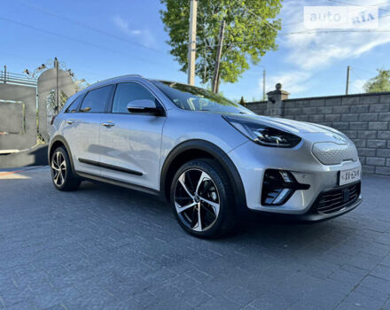 Сірий Кіа Niro, об'ємом двигуна 0 л та пробігом 136 тис. км за 18499 $, фото 16 на Automoto.ua