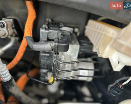 Серый Киа Niro, объемом двигателя 0 л и пробегом 157 тыс. км за 16999 $, фото 26 на Automoto.ua