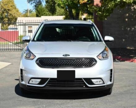 Сірий Кіа Niro, об'ємом двигуна 1.6 л та пробігом 38 тис. км за 4100 $, фото 1 на Automoto.ua