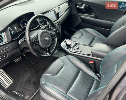 Сірий Кіа Niro, об'ємом двигуна 0 л та пробігом 155 тис. км за 16709 $, фото 17 на Automoto.ua