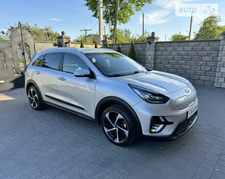 Сірий Кіа Niro, об'ємом двигуна 0 л та пробігом 136 тис. км за 18499 $, фото 13 на Automoto.ua