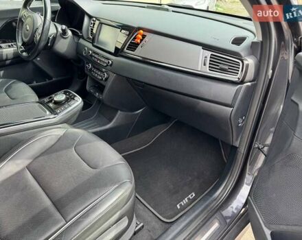 Киа Niro 2019 в Дрогобыче на Automoto.ua Серый Киа Niro, объемом двигателя 0 л и пробегом 139 тыс. км за 17777 $, фото 13 на Automoto.ua