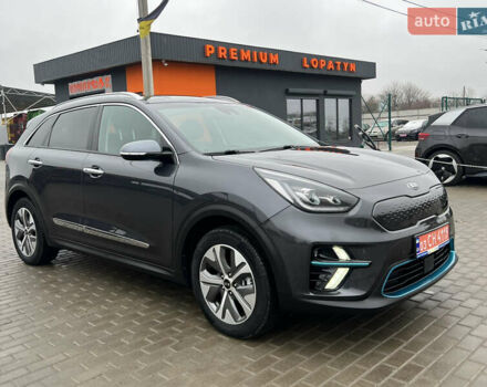 Сірий Кіа Niro, об'ємом двигуна 0 л та пробігом 155 тис. км за 16709 $, фото 12 на Automoto.ua
