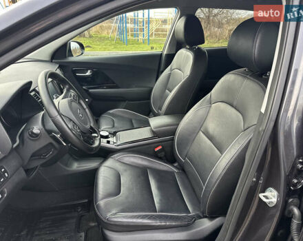 Серый Киа Niro, объемом двигателя 0 л и пробегом 157 тыс. км за 16999 $, фото 35 на Automoto.ua