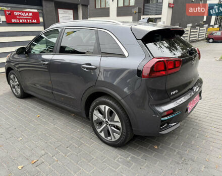Сірий Кіа Niro, об'ємом двигуна 0 л та пробігом 65 тис. км за 16700 $, фото 3 на Automoto.ua