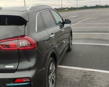 Киа Niro 2019 в Днепре (Днепропетровске) на Automoto.ua Серый Киа Niro, объемом двигателя 0 л и пробегом 149 тыс. км за 17800 $, фото 6 на Automoto.ua