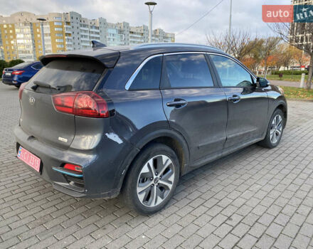 Сірий Кіа Niro, об'ємом двигуна 0 л та пробігом 295 тис. км за 15700 $, фото 6 на Automoto.ua
