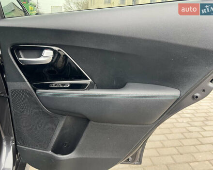 Сірий Кіа Niro, об'ємом двигуна 0 л та пробігом 155 тис. км за 16709 $, фото 29 на Automoto.ua