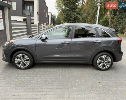 Сірий Кіа Niro, об'ємом двигуна 0 л та пробігом 65 тис. км за 16700 $, фото 2 на Automoto.ua