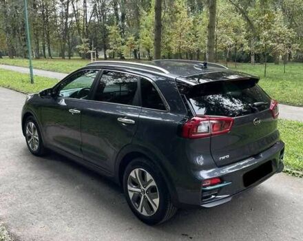 Серый Киа Niro, объемом двигателя 0 л и пробегом 129 тыс. км за 14999 $, фото 2 на Automoto.ua