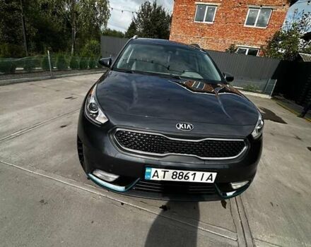 Сірий Кіа Niro, об'ємом двигуна 1.58 л та пробігом 96 тис. км за 17500 $, фото 1 на Automoto.ua