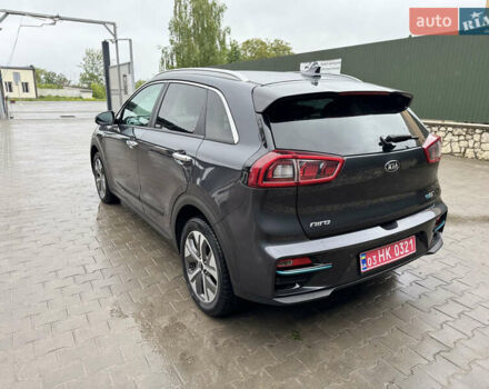 Серый Киа Niro, объемом двигателя 0 л и пробегом 119 тыс. км за 18482 $, фото 5 на Automoto.ua