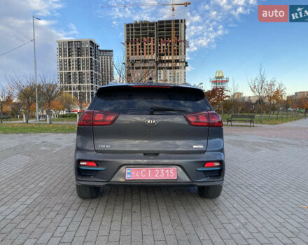 Сірий Кіа Niro, об'ємом двигуна 0 л та пробігом 295 тис. км за 15700 $, фото 5 на Automoto.ua