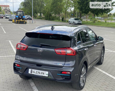 Сірий Кіа Niro, об'ємом двигуна 0 л та пробігом 170 тис. км за 18200 $, фото 29 на Automoto.ua