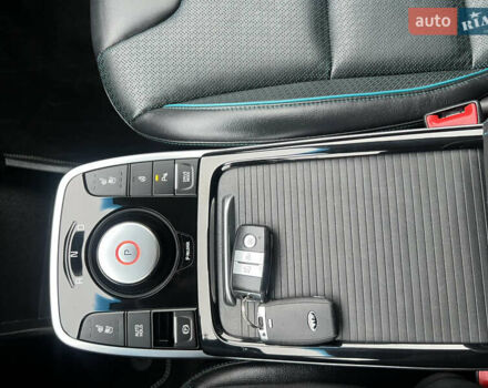 Сірий Кіа Niro, об'ємом двигуна 0 л та пробігом 155 тис. км за 16709 $, фото 23 на Automoto.ua