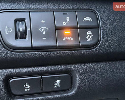 Сірий Кіа Niro, об'ємом двигуна 0 л та пробігом 79 тис. км за 20300 $, фото 14 на Automoto.ua