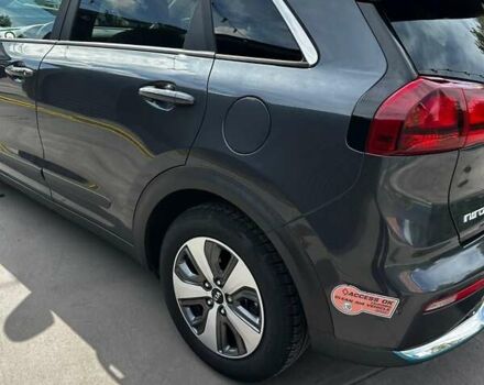 Сірий Кіа Niro, об'ємом двигуна 1.58 л та пробігом 96 тис. км за 17500 $, фото 13 на Automoto.ua