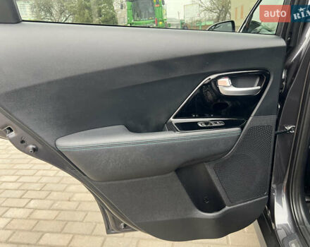 Сірий Кіа Niro, об'ємом двигуна 0 л та пробігом 155 тис. км за 16709 $, фото 26 на Automoto.ua