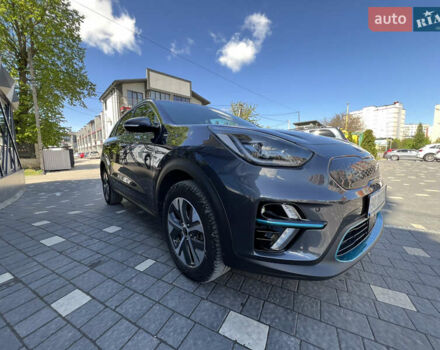 Сірий Кіа Niro, об'ємом двигуна 0 л та пробігом 92 тис. км за 18800 $, фото 6 на Automoto.ua