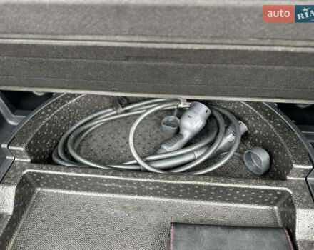 Серый Киа Niro, объемом двигателя 0 л и пробегом 157 тыс. км за 16999 $, фото 20 на Automoto.ua