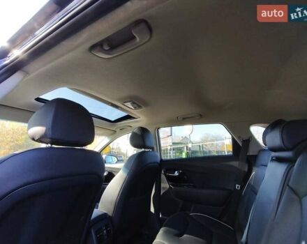 Сірий Кіа Niro, об'ємом двигуна 0 л та пробігом 154 тис. км за 18000 $, фото 48 на Automoto.ua