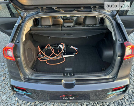 Сірий Кіа Niro, об'ємом двигуна 0 л та пробігом 159 тис. км за 17950 $, фото 45 на Automoto.ua