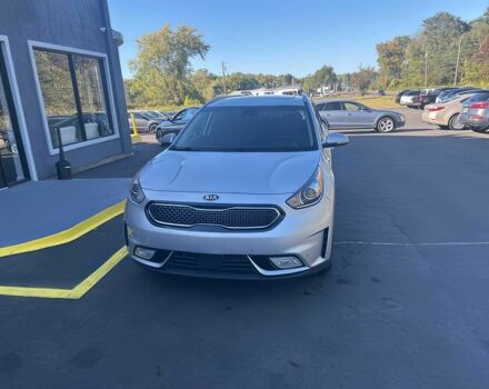 Серый Киа Niro, объемом двигателя 1.6 л и пробегом 49 тыс. км за 5500 $, фото 2 на Automoto.ua