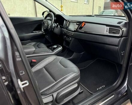 Киа Niro 2019 в Дрогобыче на Automoto.ua Серый Киа Niro, объемом двигателя 0 л и пробегом 139 тыс. км за 17777 $, фото 26 на Automoto.ua