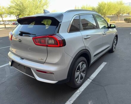 Киа Niro 2019 в Одессе на Automoto.ua Серый Киа Niro, объемом двигателя 1.6 л и пробегом 45 тыс. км за 13000 $, фото 3 на Automoto.ua
