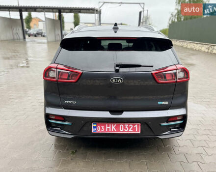 Серый Киа Niro, объемом двигателя 0 л и пробегом 119 тыс. км за 18482 $, фото 4 на Automoto.ua