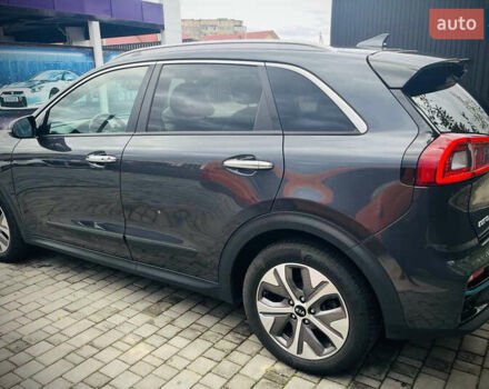 Серый Киа Niro, объемом двигателя 0 л и пробегом 102 тыс. км за 18900 $, фото 8 на Automoto.ua