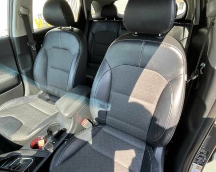 Сірий Кіа Niro, об'ємом двигуна 0 л та пробігом 59 тис. км за 8200 $, фото 12 на Automoto.ua