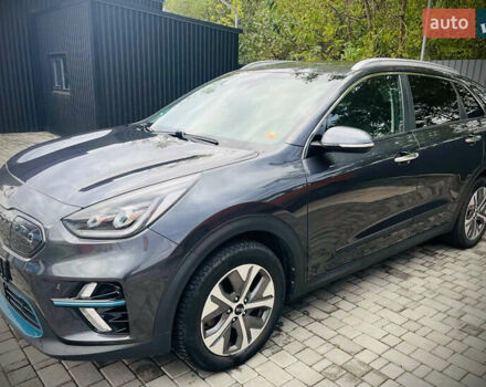 Серый Киа Niro, объемом двигателя 0 л и пробегом 102 тыс. км за 18900 $, фото 1 на Automoto.ua