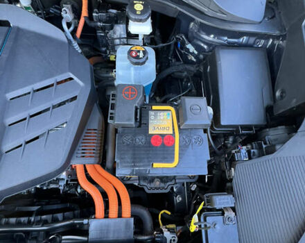 Сірий Кіа Niro, об'ємом двигуна 0 л та пробігом 92 тис. км за 18800 $, фото 21 на Automoto.ua