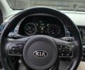 Сірий Кіа Niro, об'ємом двигуна 1.58 л та пробігом 80 тис. км за 21000 $, фото 9 на Automoto.ua
