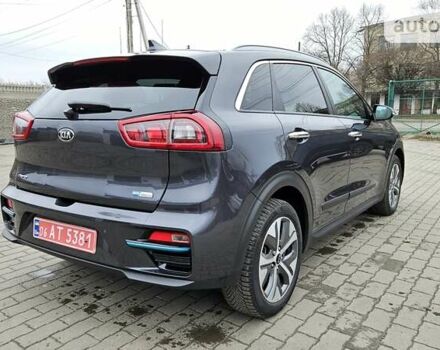 Сірий Кіа Niro, об'ємом двигуна 0 л та пробігом 153 тис. км за 20800 $, фото 7 на Automoto.ua