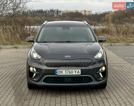 Серый Киа Niro, объемом двигателя 0 л и пробегом 157 тыс. км за 16999 $, фото 2 на Automoto.ua