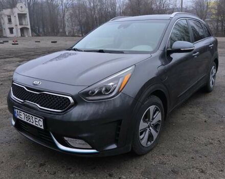 Сірий Кіа Niro, об'ємом двигуна 1.58 л та пробігом 80 тис. км за 21000 $, фото 2 на Automoto.ua