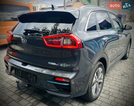 Серый Киа Niro, объемом двигателя 0 л и пробегом 102 тыс. км за 18900 $, фото 6 на Automoto.ua