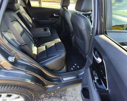 Сірий Кіа Niro, об'ємом двигуна 0 л та пробігом 154 тис. км за 18000 $, фото 43 на Automoto.ua