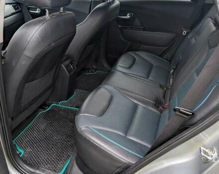 Серый Киа Niro, объемом двигателя 0 л и пробегом 142 тыс. км за 18800 $, фото 11 на Automoto.ua