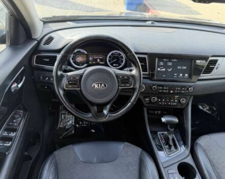 Серый Киа Niro, объемом двигателя 1.6 л и пробегом 33 тыс. км за 7800 $, фото 6 на Automoto.ua