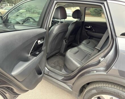 Серый Киа Niro, объемом двигателя 0 л и пробегом 67 тыс. км за 16800 $, фото 10 на Automoto.ua