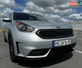 Сірий Кіа Niro, об'ємом двигуна 1.6 л та пробігом 60 тис. км за 18000 $, фото 8 на Automoto.ua