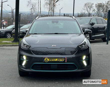 Серый Киа Niro, объемом двигателя 64 л и пробегом 115 тыс. км за 19900 $, фото 1 на Automoto.ua
