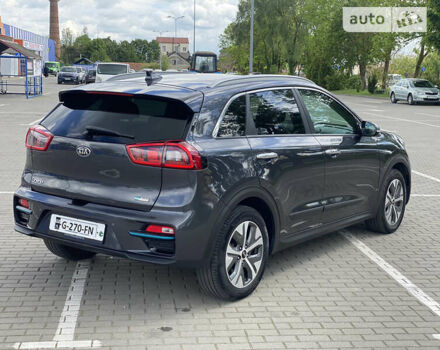 Сірий Кіа Niro, об'ємом двигуна 0 л та пробігом 170 тис. км за 18200 $, фото 27 на Automoto.ua