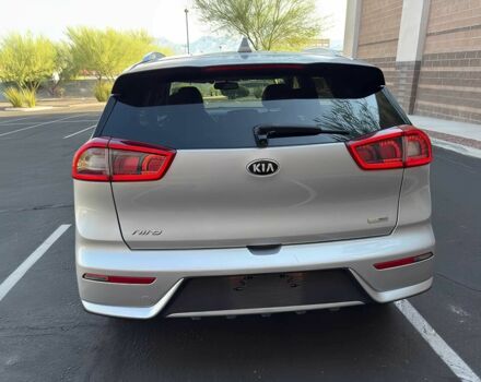 Киа Niro 2019 в Одессе на Automoto.ua Серый Киа Niro, объемом двигателя 1.6 л и пробегом 45 тыс. км за 13000 $, фото 4 на Automoto.ua