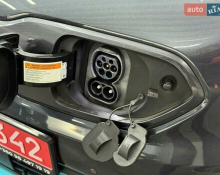 Сірий Кіа Niro, об'ємом двигуна 0 л та пробігом 93 тис. км за 18737 $, фото 10 на Automoto.ua